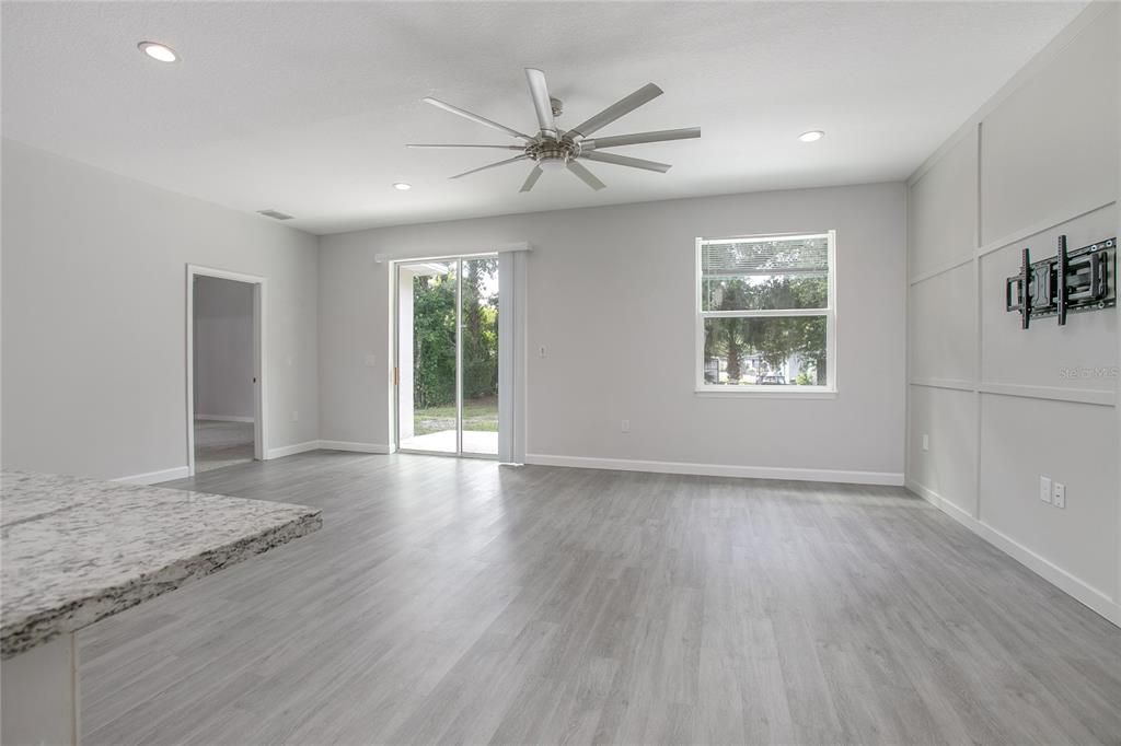 Empty room, Interior, Recessed Lighting, Wood Texture Flooring