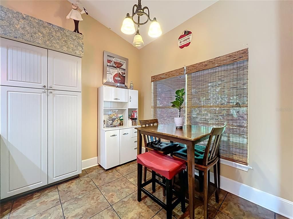 Dining room, Interior