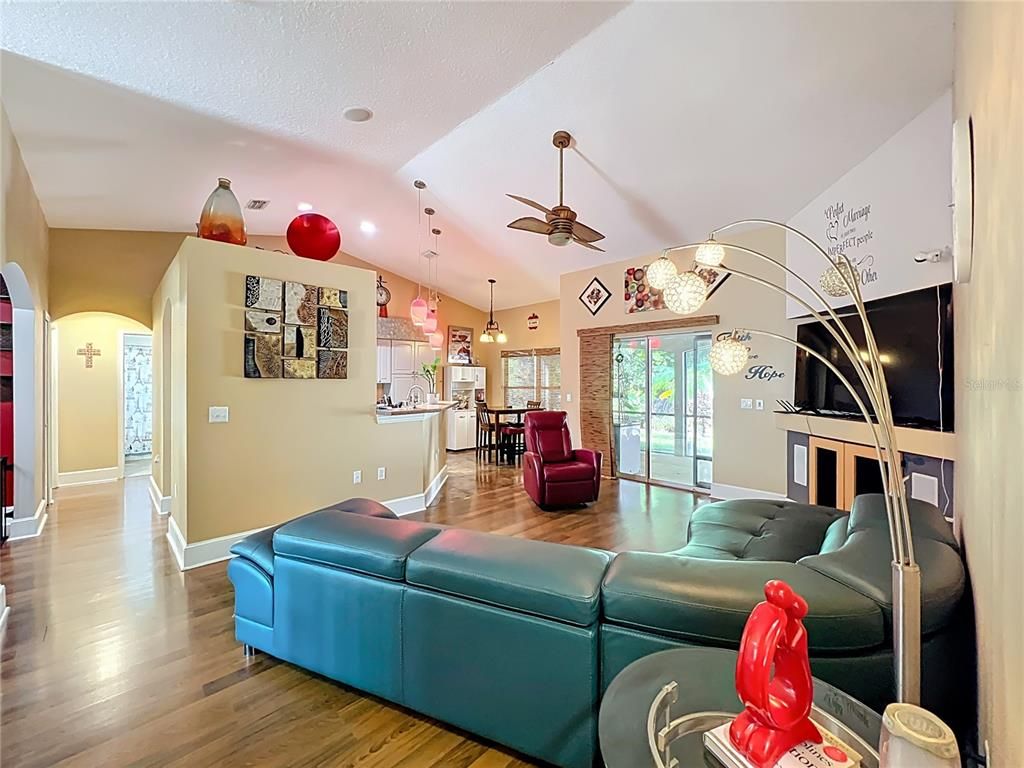 Interior, Living room, Pendant Lights, Recessed Lighting, Wood Texture Flooring