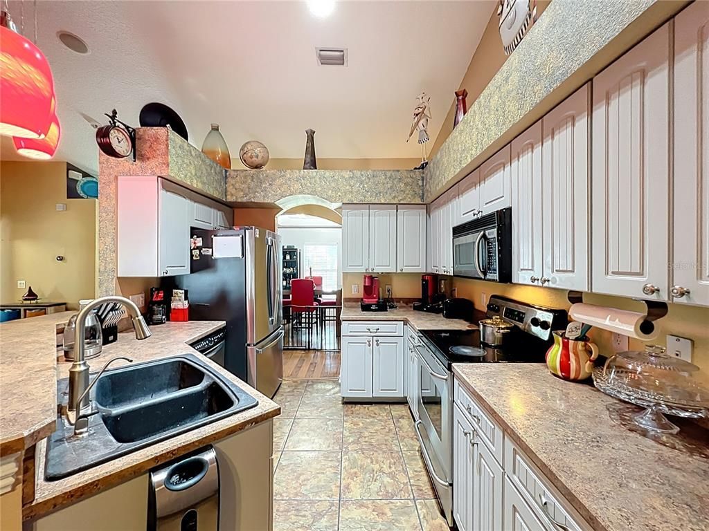 Dining room, Interior, Kitchen, Recessed Lighting