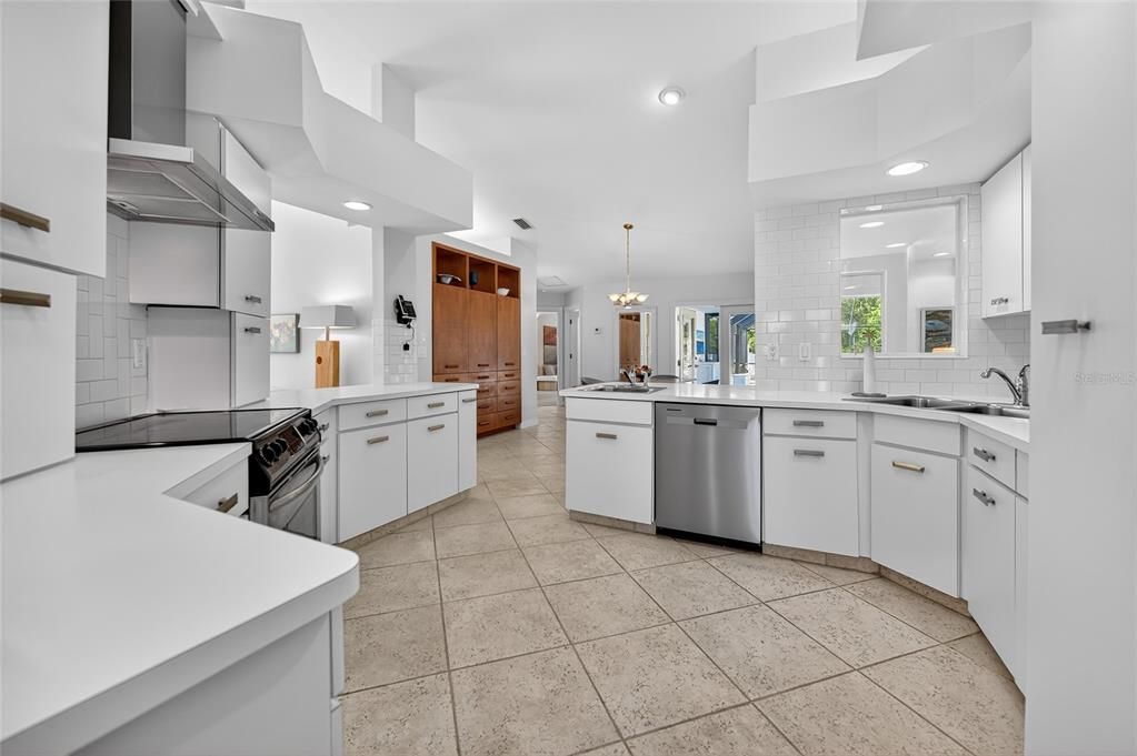 Interior, Kitchen, Pendant Lights, Recessed Lighting, Stainless Steel Appliances