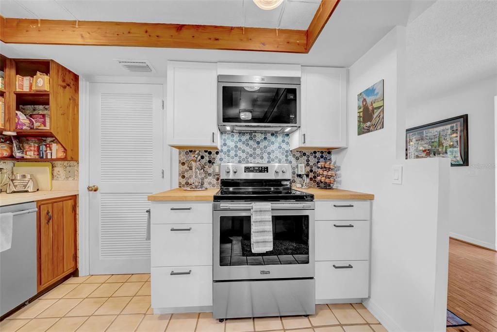Interior, Kitchen, Stainless Steel Appliances