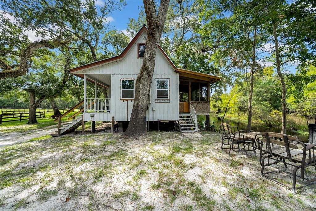 Backyard, Exterior