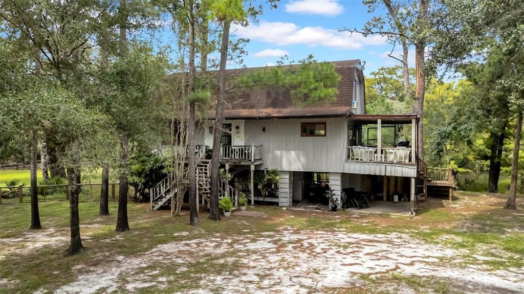 Backyard, Exterior