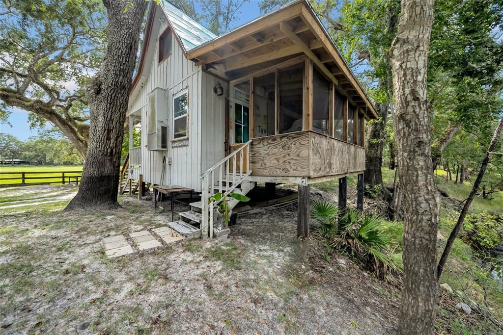 Backyard, Exterior