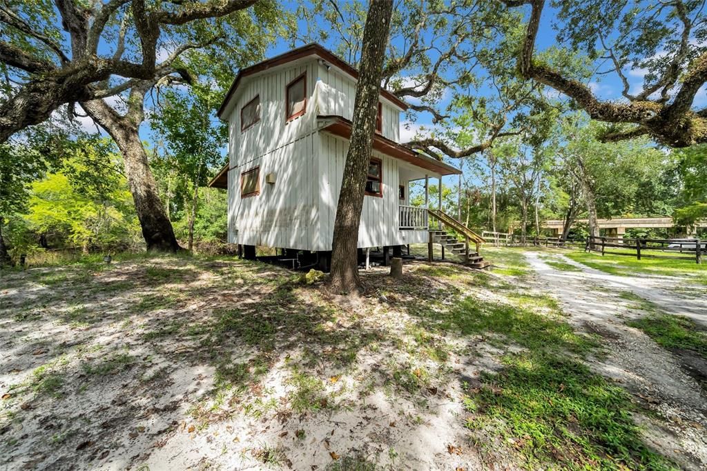 Backyard, Exterior