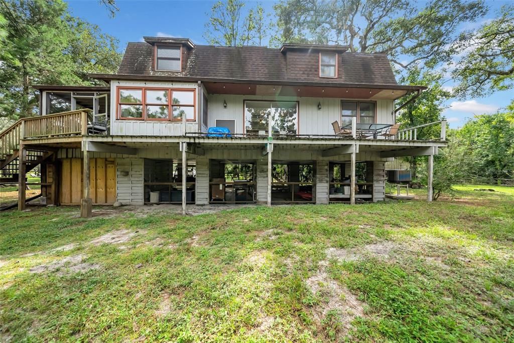 Backyard, Exterior, Facade, Queen Anne Victorian