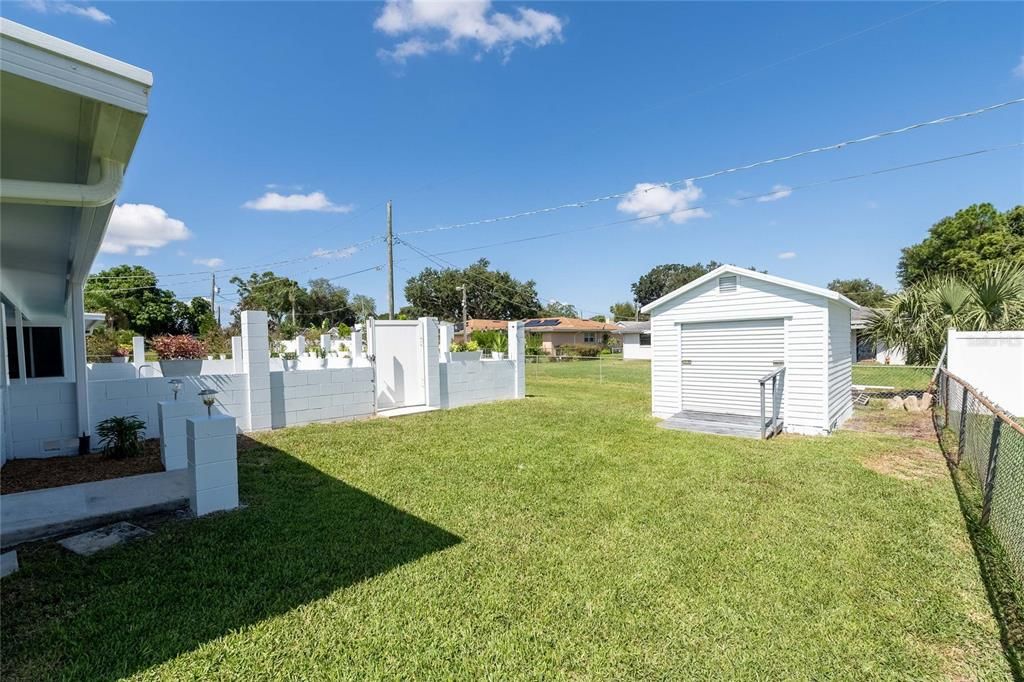 Backyard, Exterior