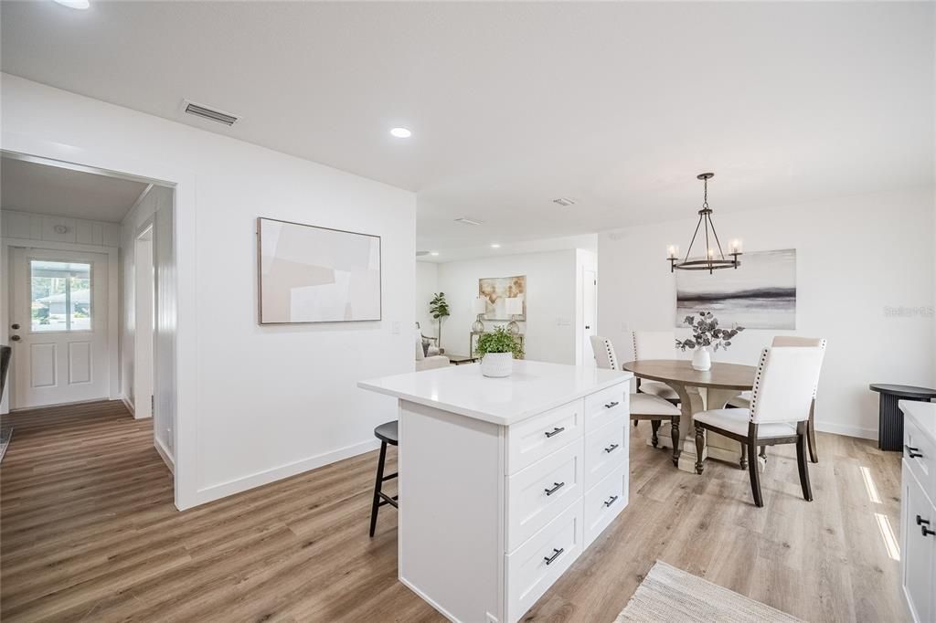 Chandelier, Dining room, Interior, Pendant Lights, Recessed Lighting, Wood Texture Flooring
