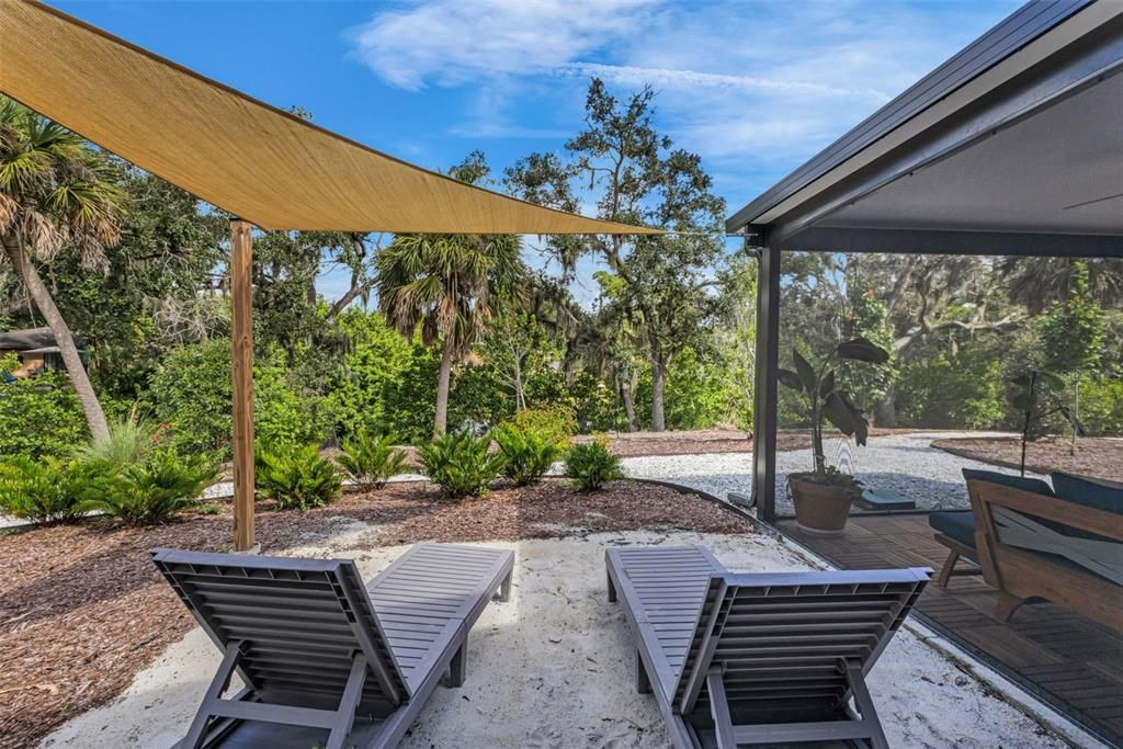 Backyard, Exterior