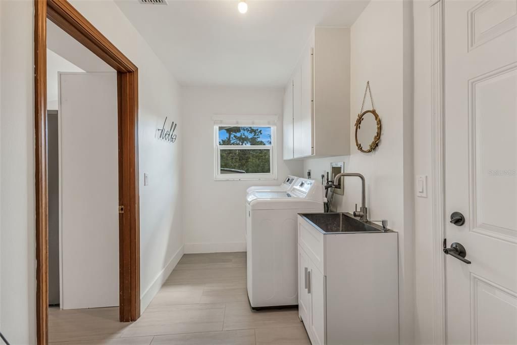 Interior, Recessed Lighting, Washer