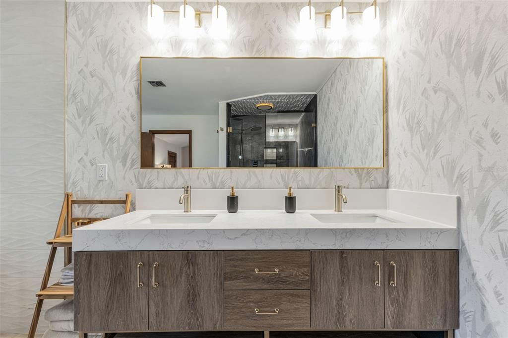 Bathroom, Dual Sink Vanities, Interior
