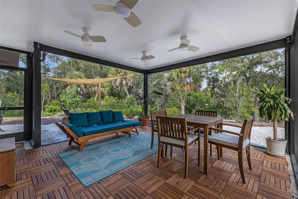 Dining room, Interior, Sun Room, Wood Texture Flooring