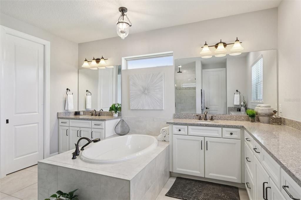 Bathroom, Dual Sink Vanities, Interior