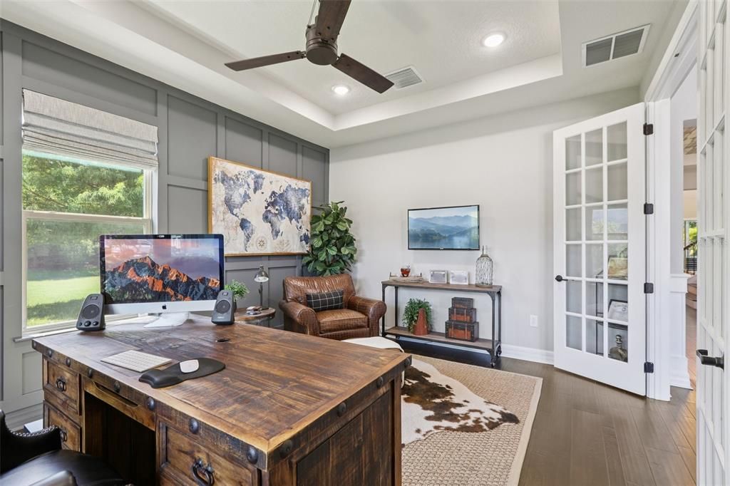 Home Office, Interior, Recessed Lighting, Wood Texture Flooring