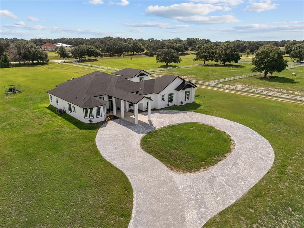 Exterior, Drone