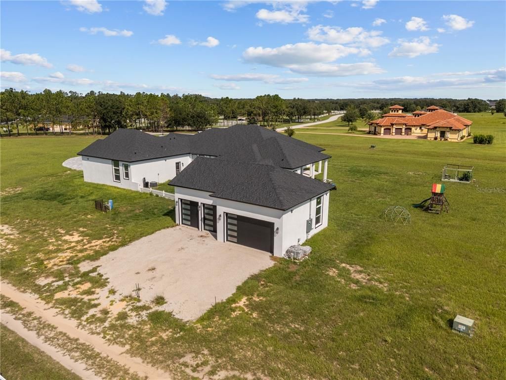 Exterior, Drone