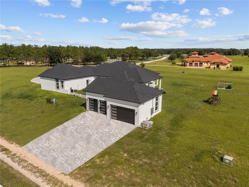 Exterior, Drone
