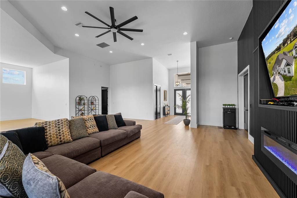 Fireplace, Interior, Living room, Pendant Lights, Recessed Lighting, Wood Texture Flooring