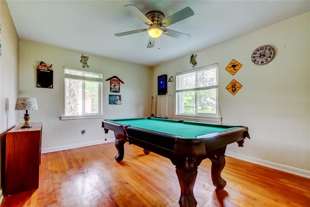 Billiard Table, Game Room, Interior, Wood Texture Flooring