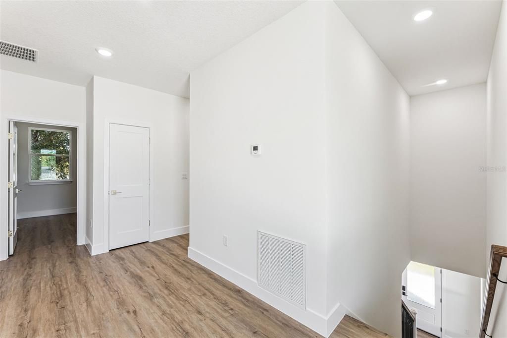 Empty room, Interior, Recessed Lighting, Wood Texture Flooring
