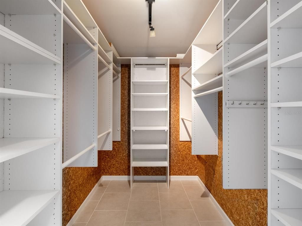 Interior, Walk-in Closets