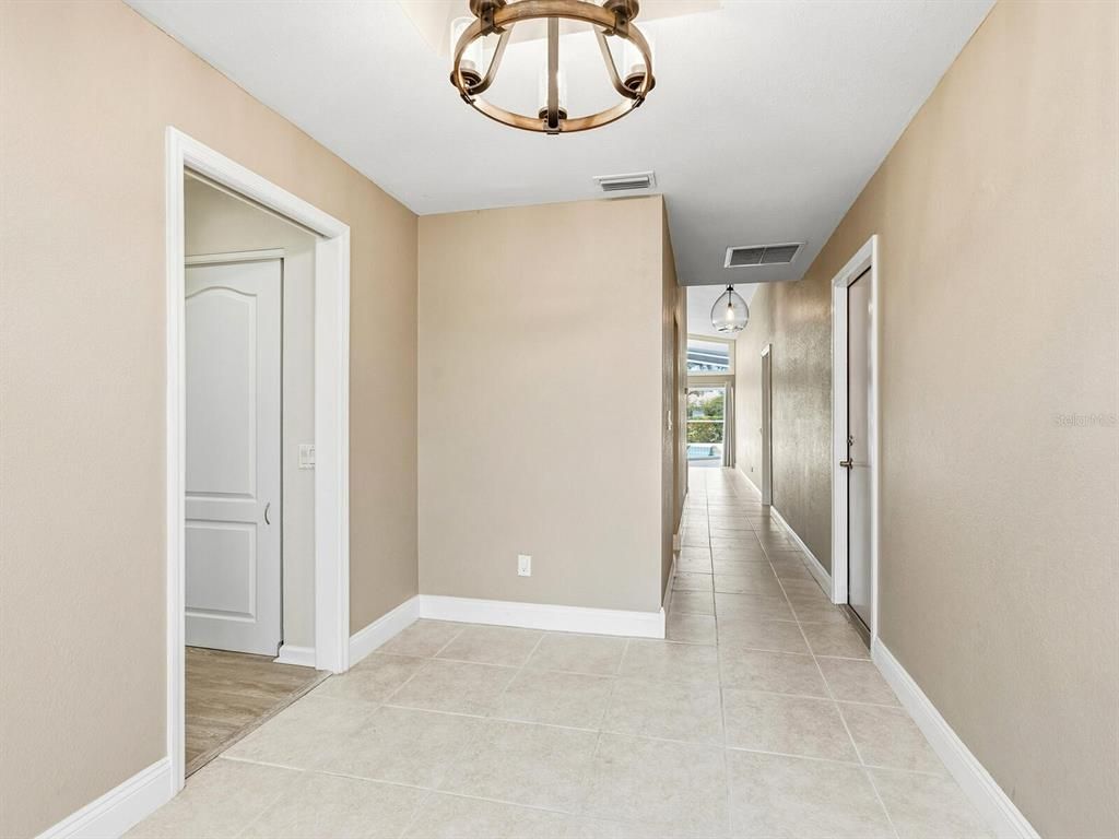 Chandelier, Interior