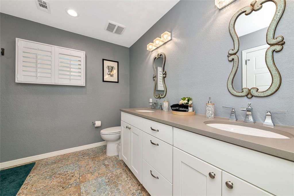 Bathroom, Dual Sink Vanities, Interior, Recessed Lighting
