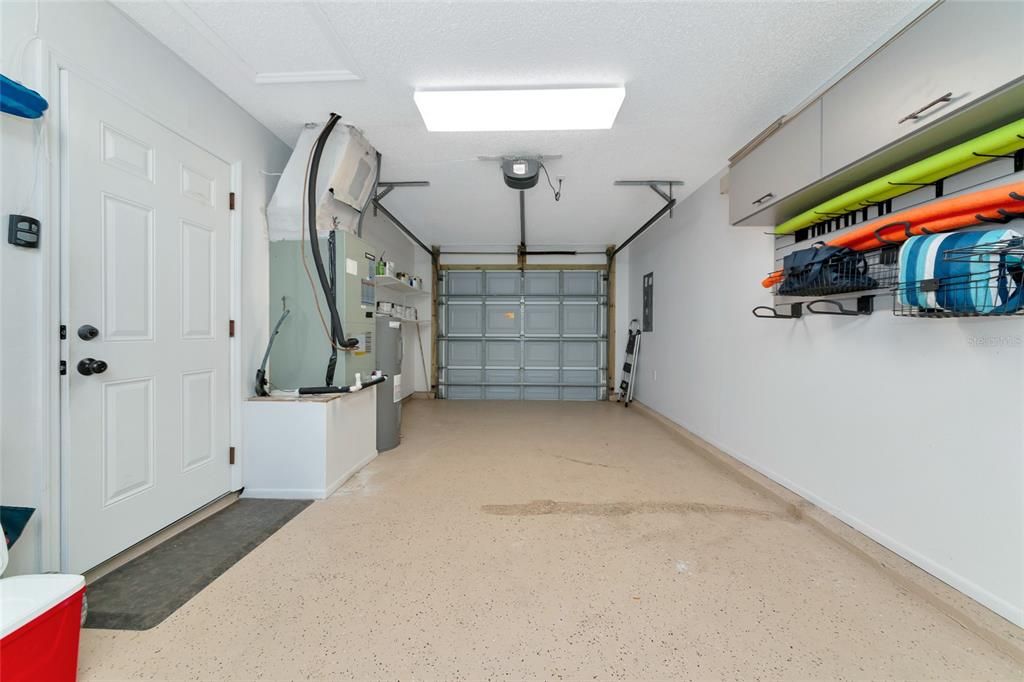Garage, Interior