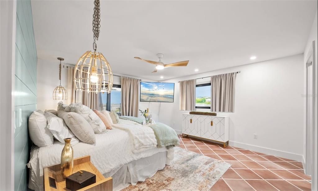 Bedroom, Interior, Pendant Lights, Recessed Lighting, Water