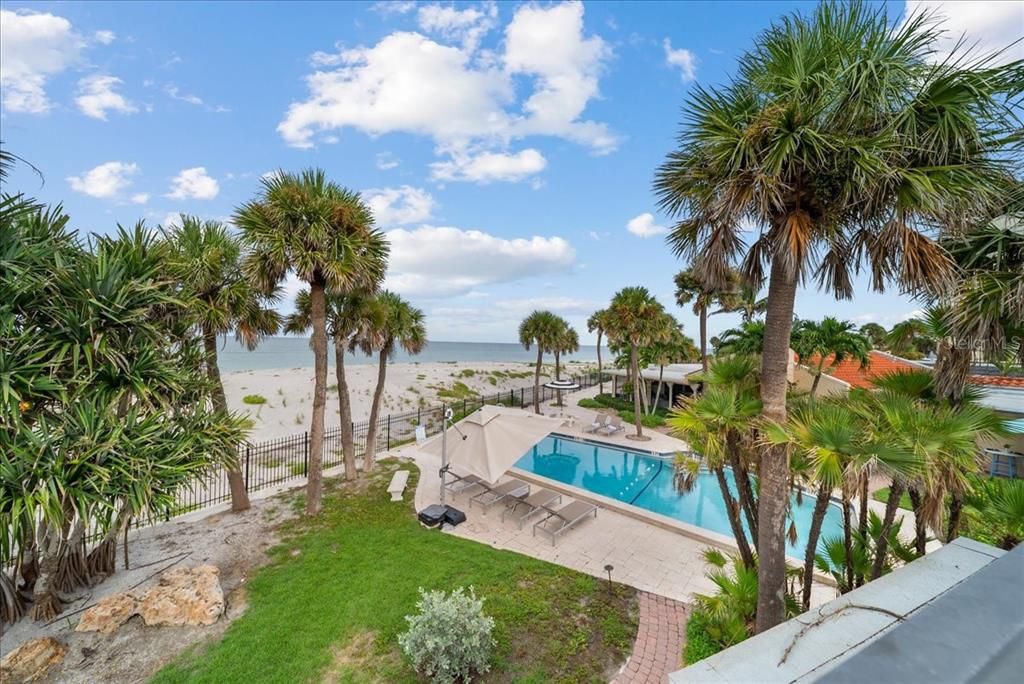 Exterior, Pool, Water