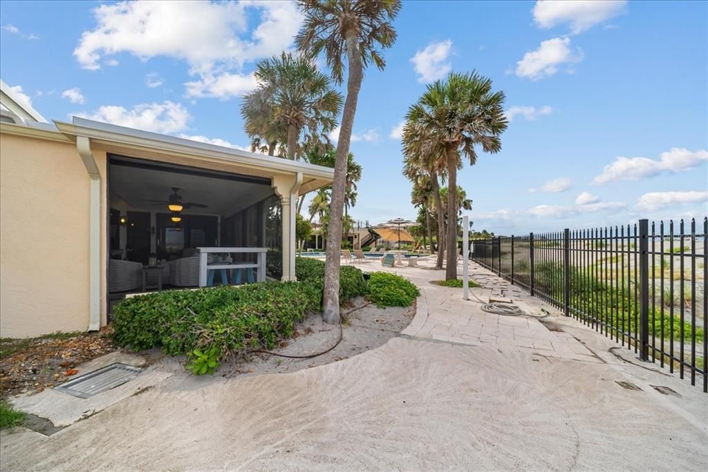 Backyard, Exterior