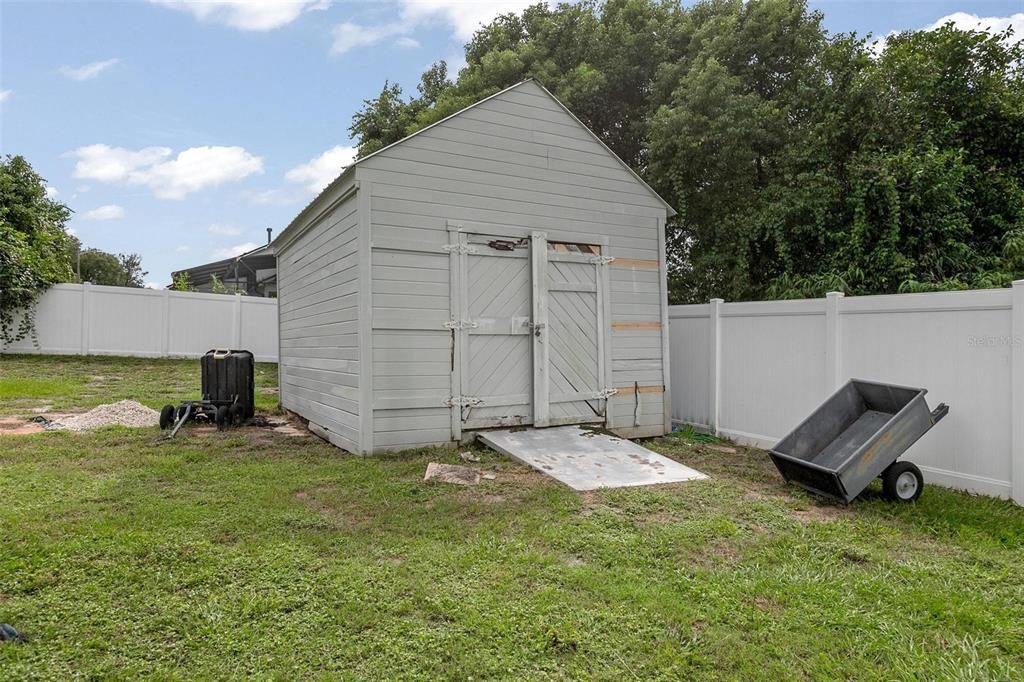 Backyard, Exterior