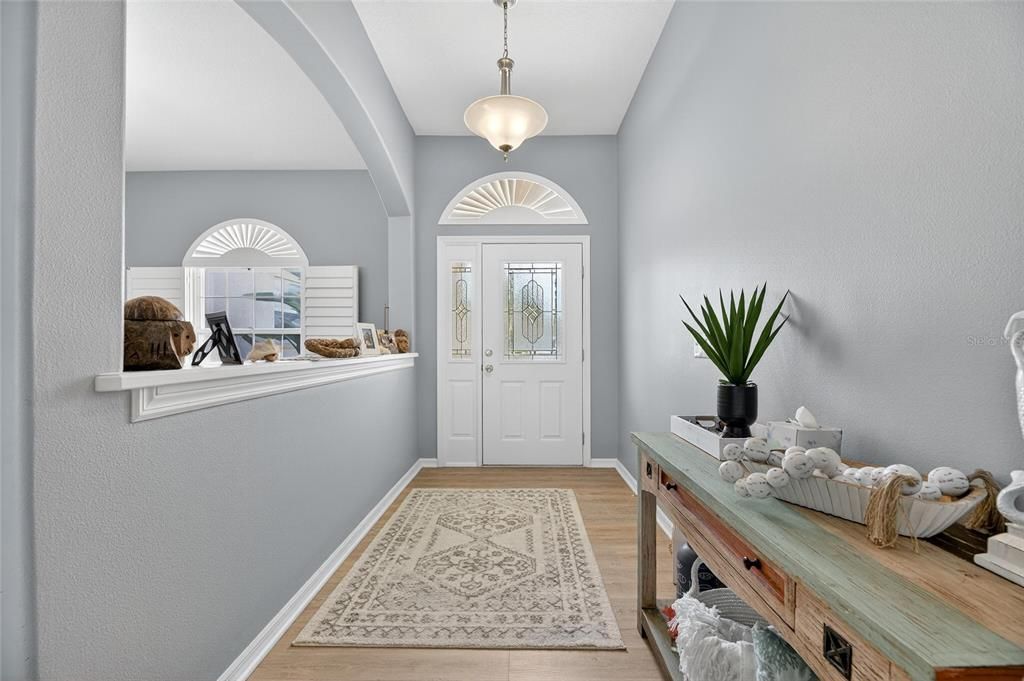 Interior, Pendant Lights, Wood Texture Flooring