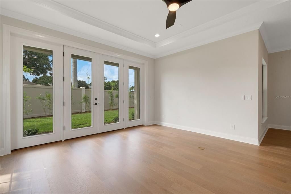 Empty room, Interior, Recessed Lighting, Wood Texture Flooring