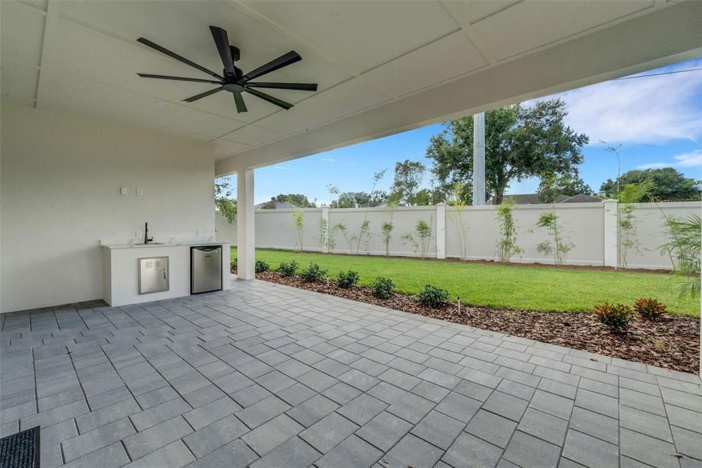 Backyard, Exterior, Outdoor Kitchen