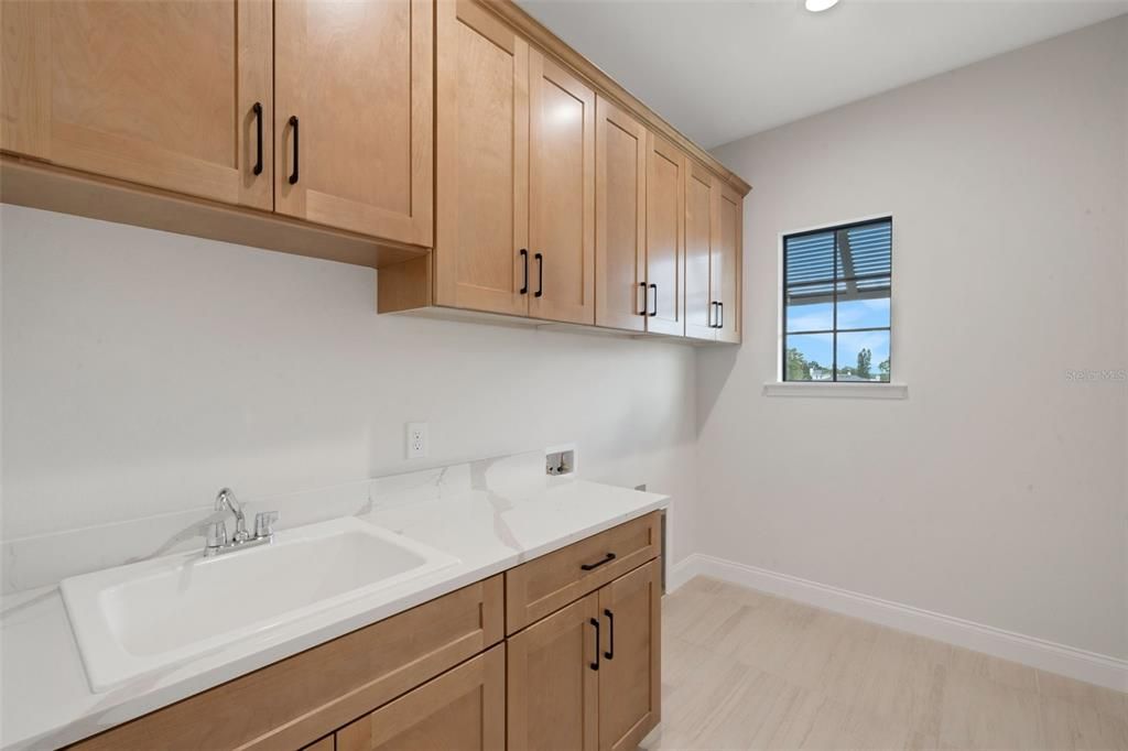 Bathroom, Interior, Recessed Lighting, Wood Texture Flooring