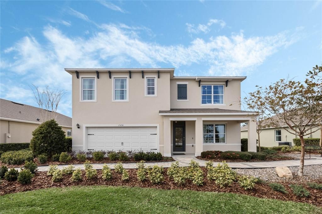 Attached, Exterior, Facade, Mediterranean