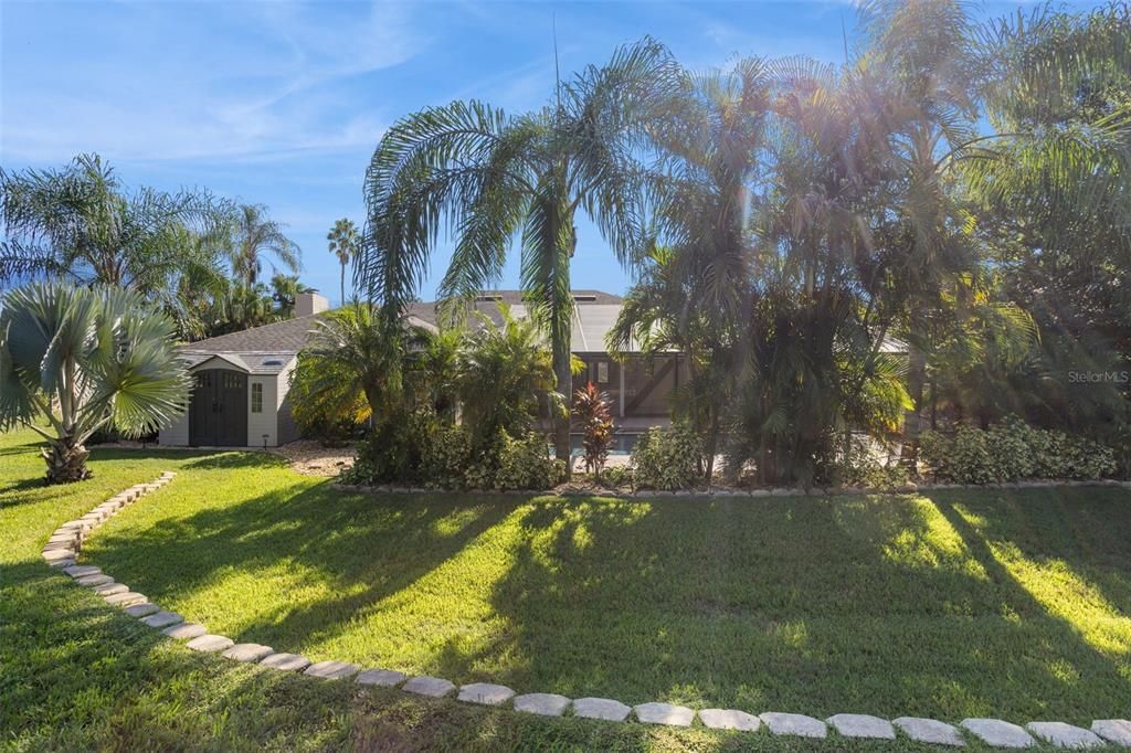 Backyard, Exterior