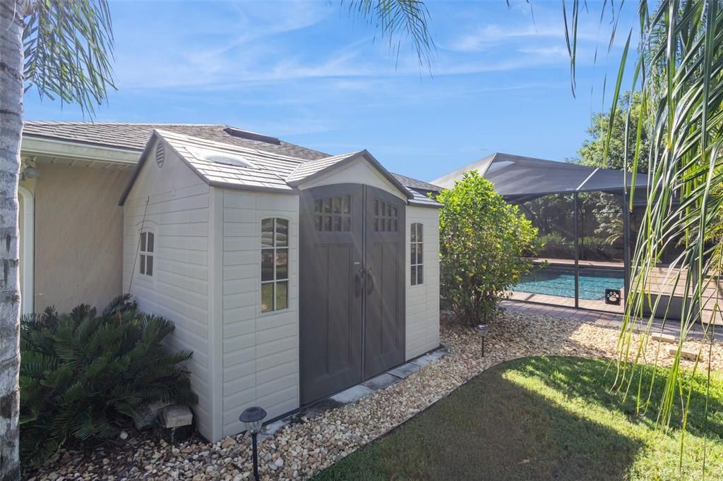 Exterior, Pool