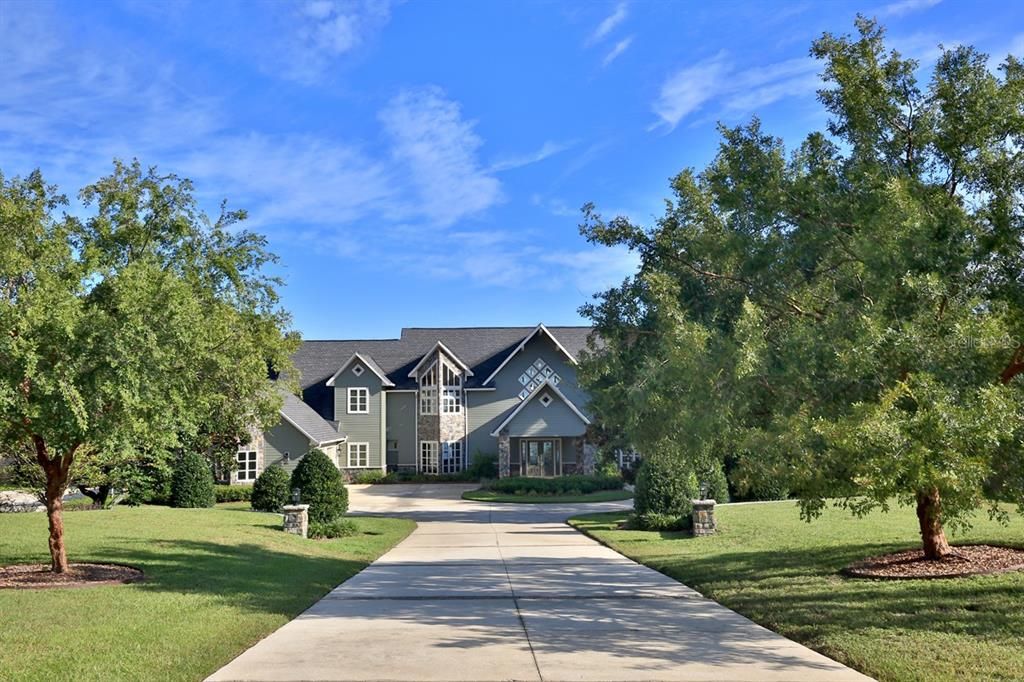 Backyard, Exterior, Facade, Ranch