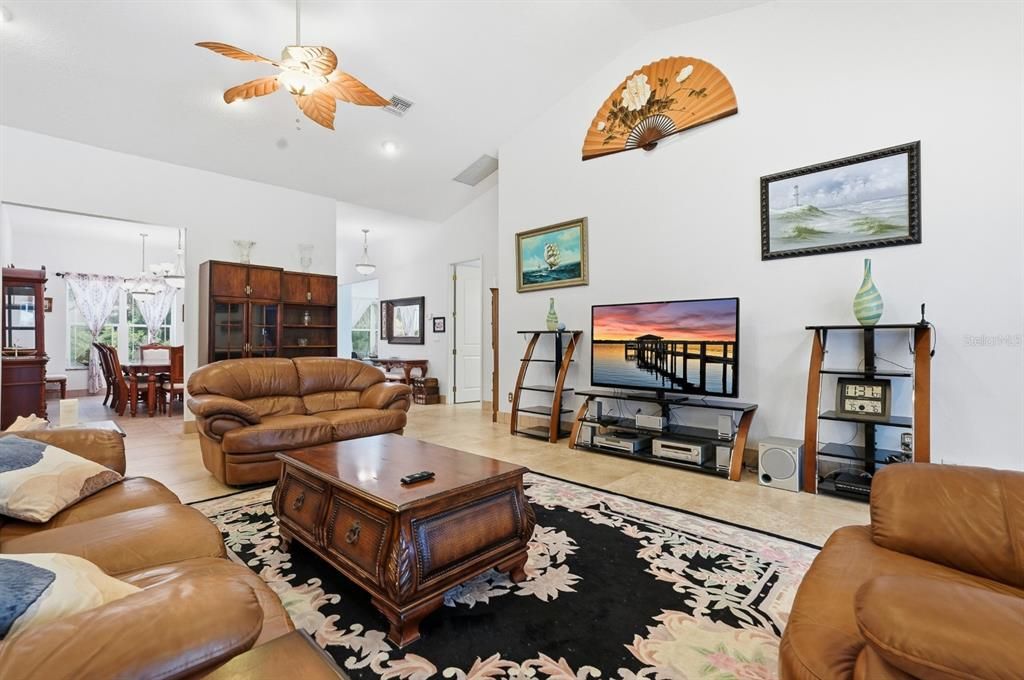 Dining room, Interior, Living room, Recessed Lighting