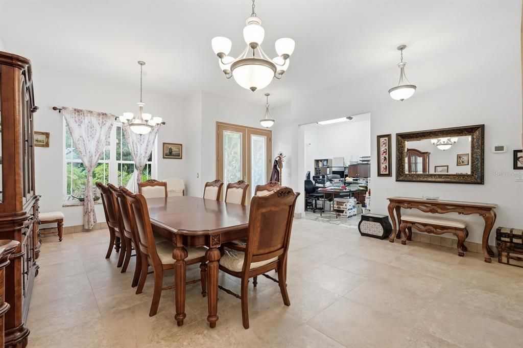Chandelier, Dining room, Interior, Pendant Lights