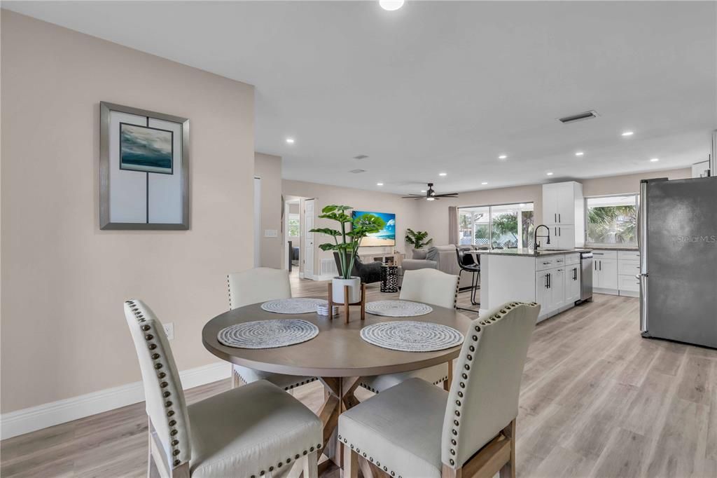 Dining room, Interior, Kitchen, Recessed Lighting, Wood Texture Flooring