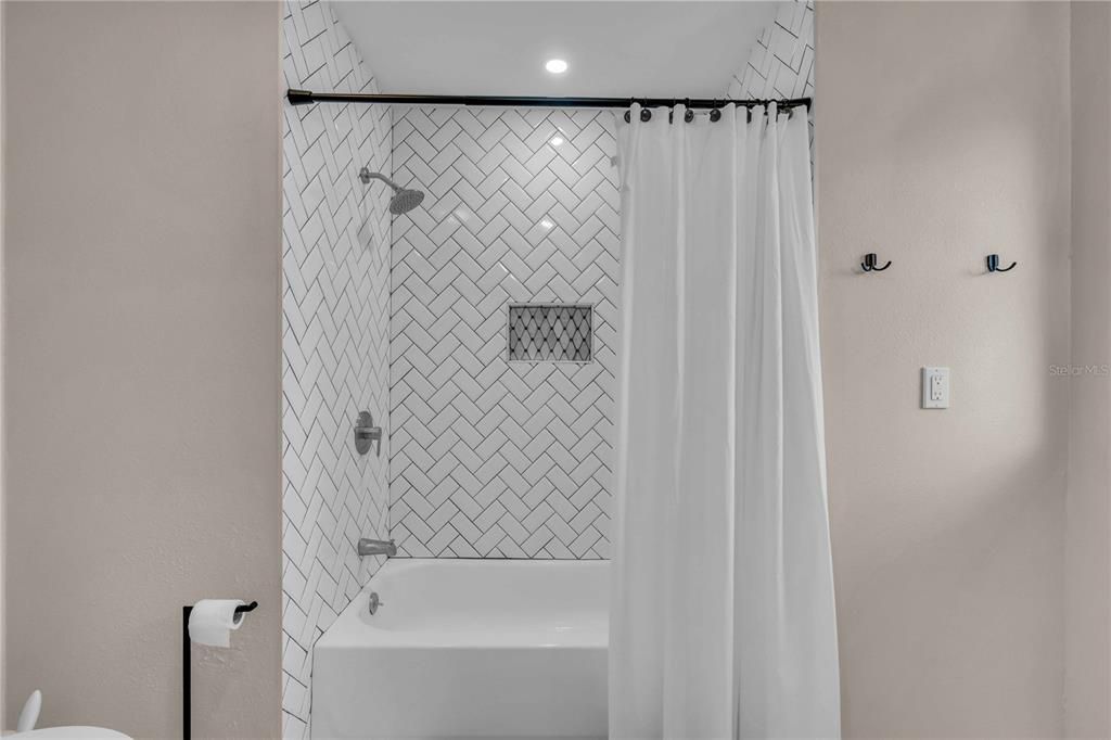 Bathroom, Interior, Recessed Lighting