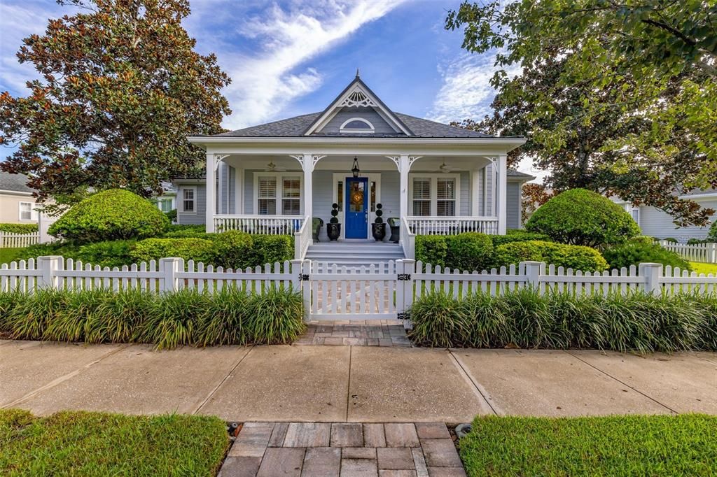 Exterior, Facade, Queen Anne Victorian