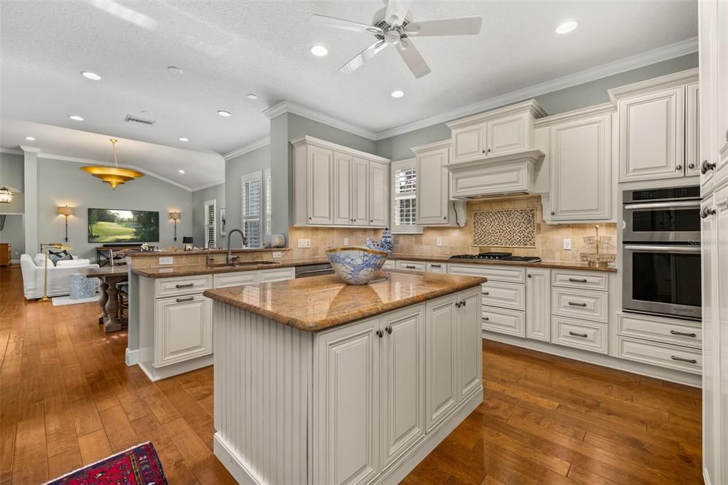 Interior, Kitchen, Living room, Pendant Lights, Recessed Lighting, Stainless Steel Appliances, Wood Texture Flooring