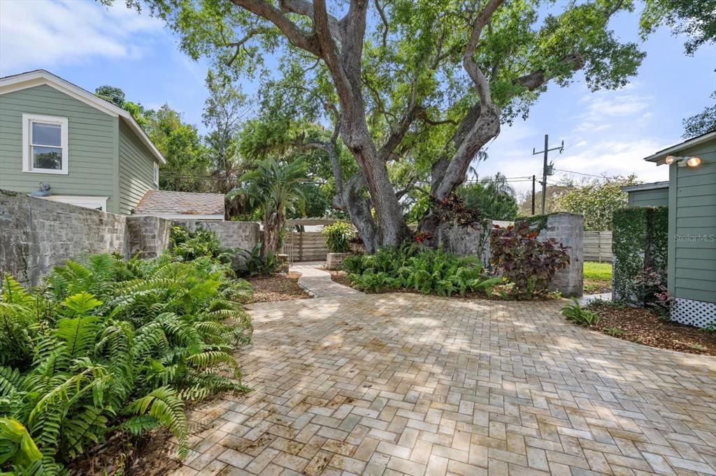 Backyard, Exterior