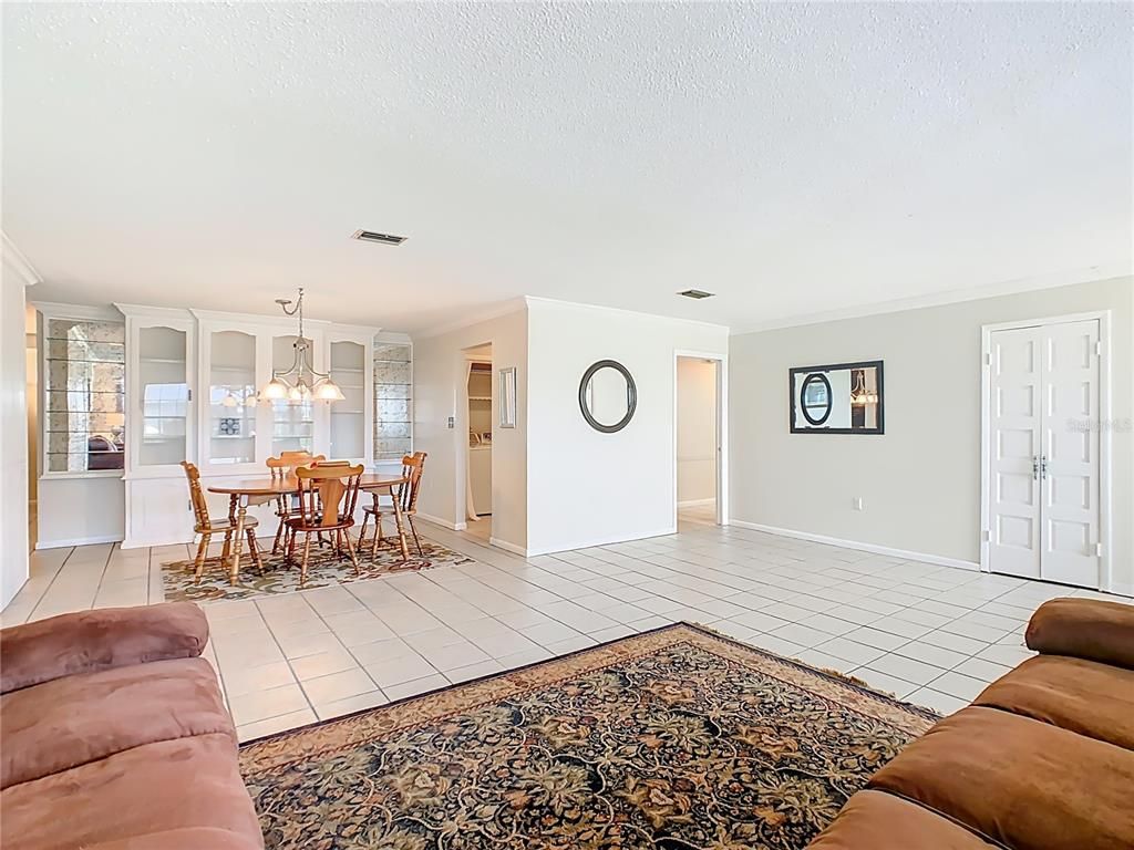 Dining room, Interior, Living room, Pendant Lights