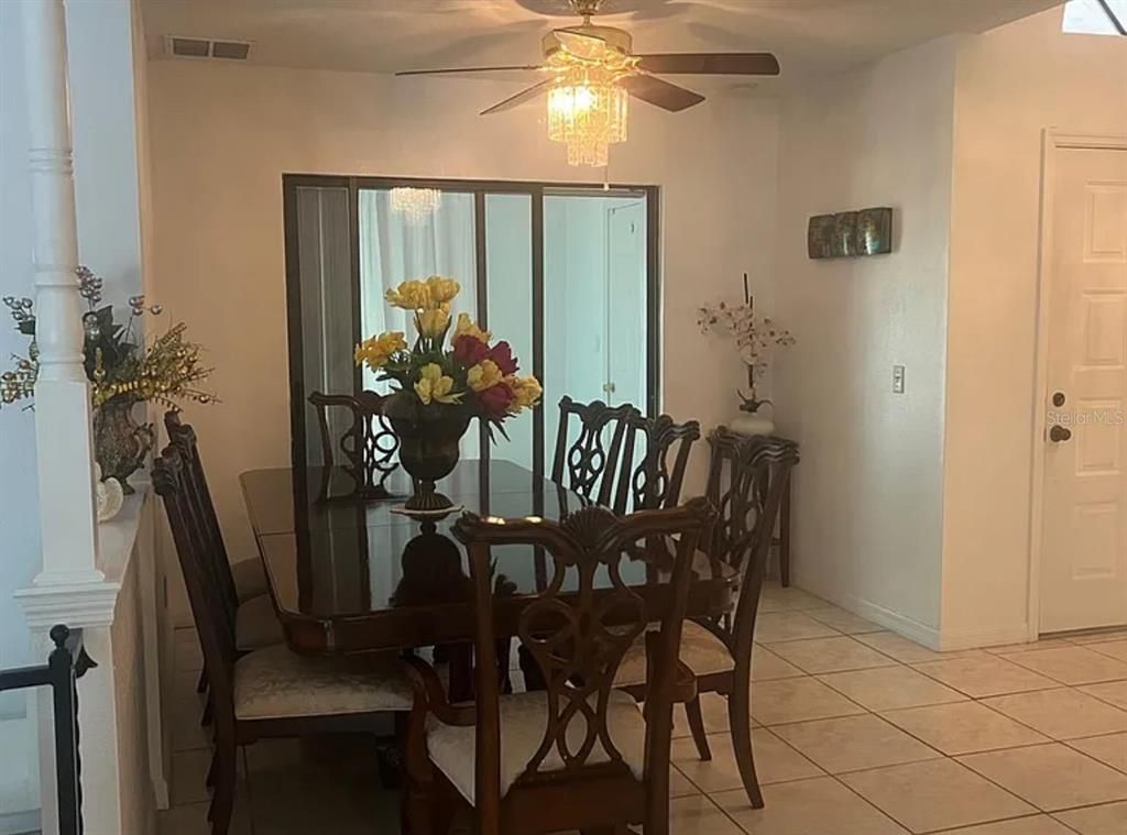 Dining room, Interior